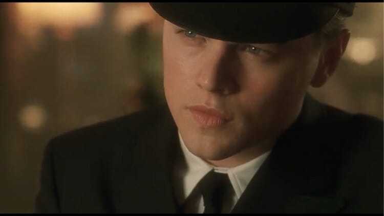 Catch Me If You Can Movie Screencaps